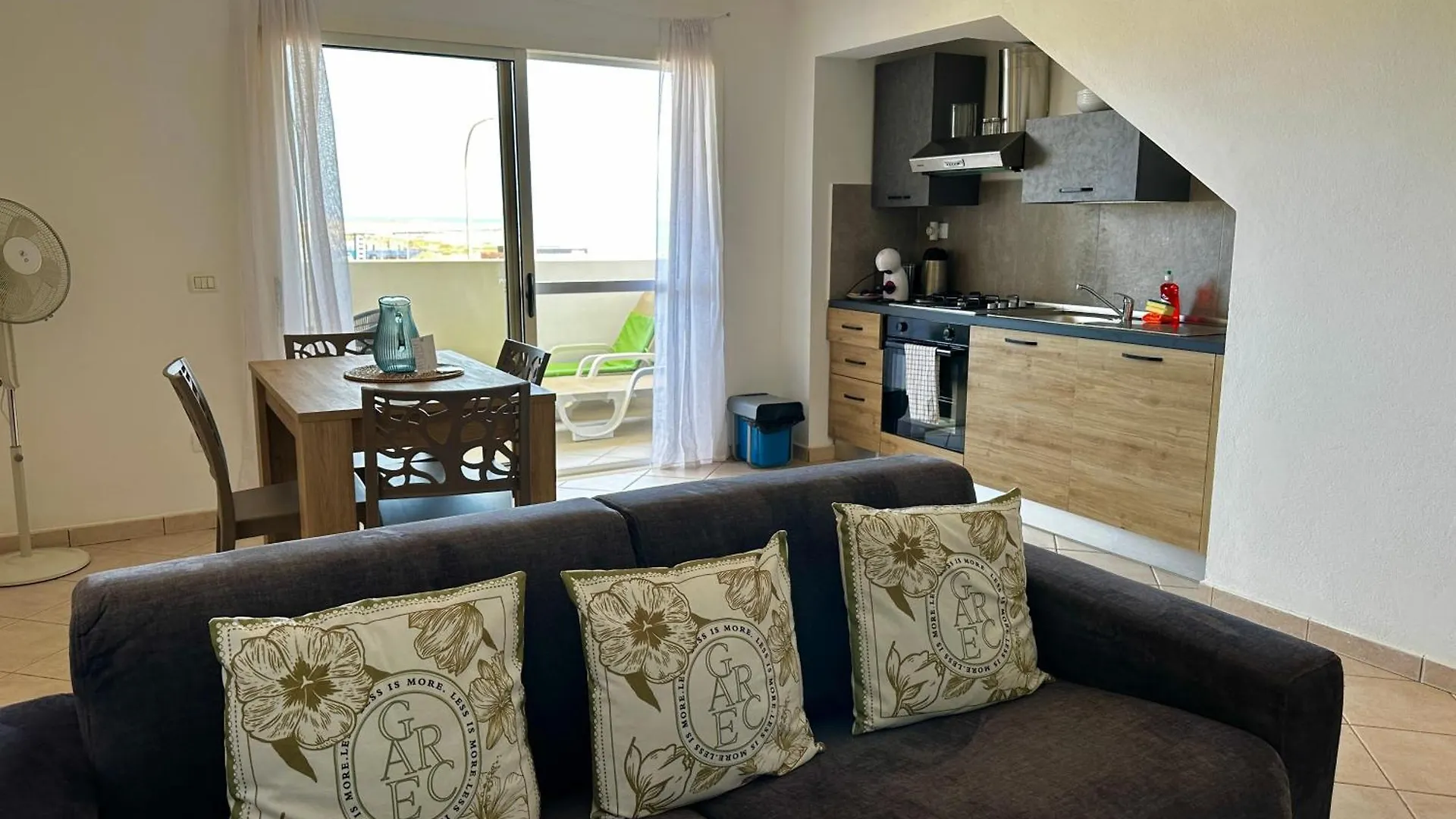 Apartment Leme Bedje - By Bobbywashere Santa Maria