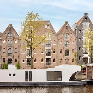 Houseboat The Floating Nest Botel Amsterdam